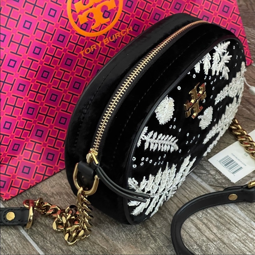 Tory Burch small Kira  camera bag - Picture 2 of 9